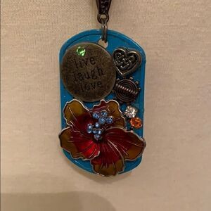 🌼🌼Live laugh love dog tag🌼🌼
